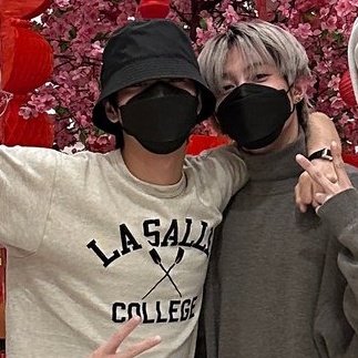 fentyyangx2's tweet photo. and it did happened again my bffs https://t.co/OUWUhktBlu