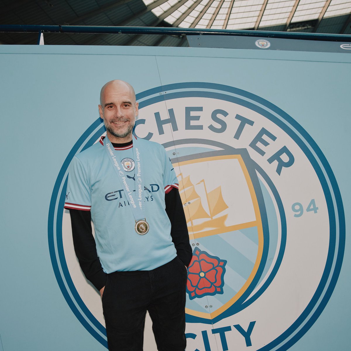 City_Chief's tweet photo. Pep Guardiola at Man City:

Premier League: 🏆🏆🏆🏆🏆
League Cup: 🏆🏆🏆🏆
FA Cup: 🏆🏆
Community Shield: 🏆🏆

SERIAL WINNER 👏 https://t.co/c0yyoiq8RJ