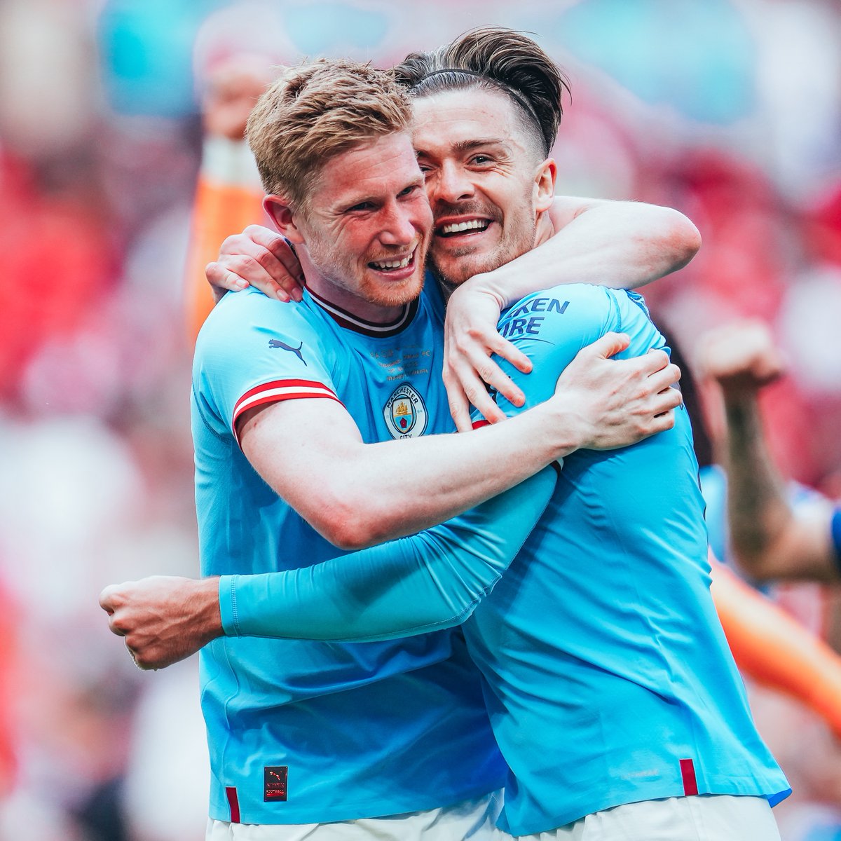 Double winners! 🏆🏆

🔵 2-1 🔴 #ManCity 🏆