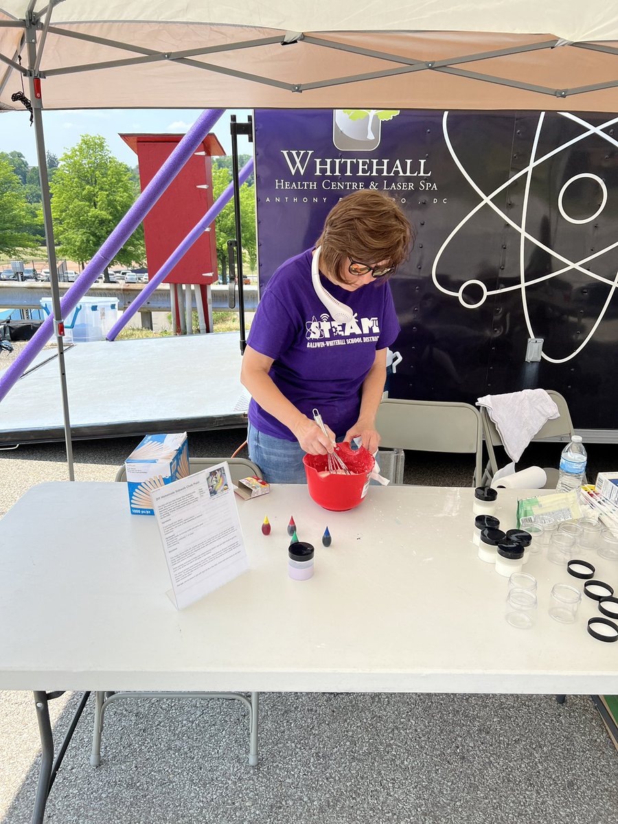 JaneenPeretin's tweet photo. We’re here at @baldwinbourough for Community Day 2023! We’re making homemade sidewalk chalk, origami fish, and we have a few giveaways! Stop by before 4 and wish @WESTechLady a happy retirement! 💜 https://t.co/v603P6ggzw
