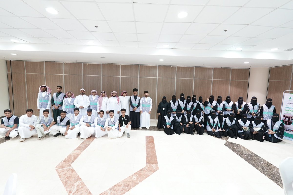 emhamrani's tweet photo. السعادة في #العطاء
أبذل المعروف دون استهانة به فهو وإن قلّ في نظرك إلا أنه عند الله عظيم.
تحية طيبة لأصدقاء #التطوع_البلدي
@saudimomrah
@SaudiNVG https://t.co/kmQauTxxuT