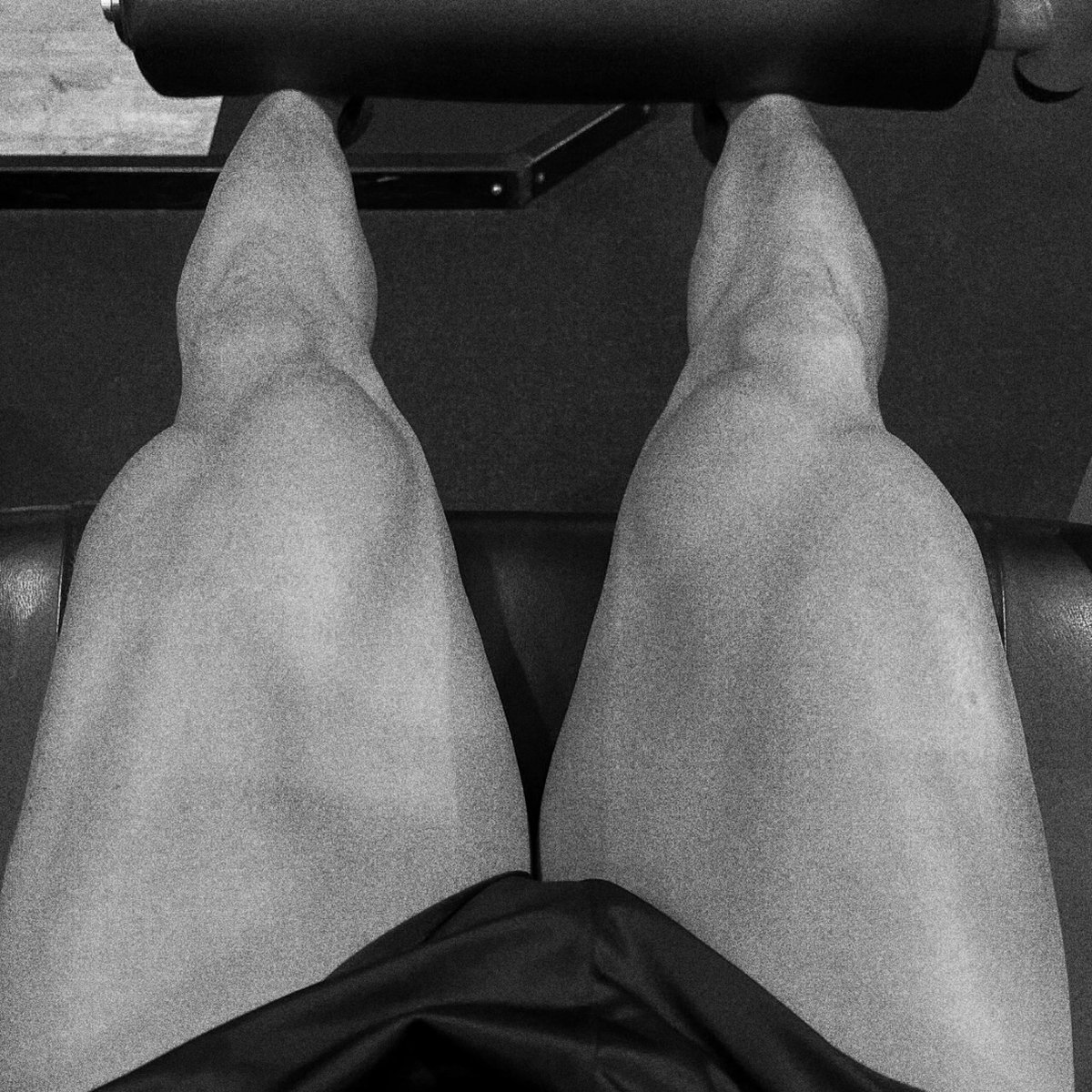 psychoholicnerd's tweet photo. Muscle Media ft. ME 🏋🏻‍♀️🥇

QT your B/W clicks! 

#BTSFESTA #FreeSenegal #IndianRailways #InYour7DREAM_DAY3 #OdishaTrainAccident #SaturdayVibes #aesthetic #PhotographyIsArt #Gymbro #gymlife #MuscleEnhancement #Attractions https://t.co/a6dpMCuo0Y