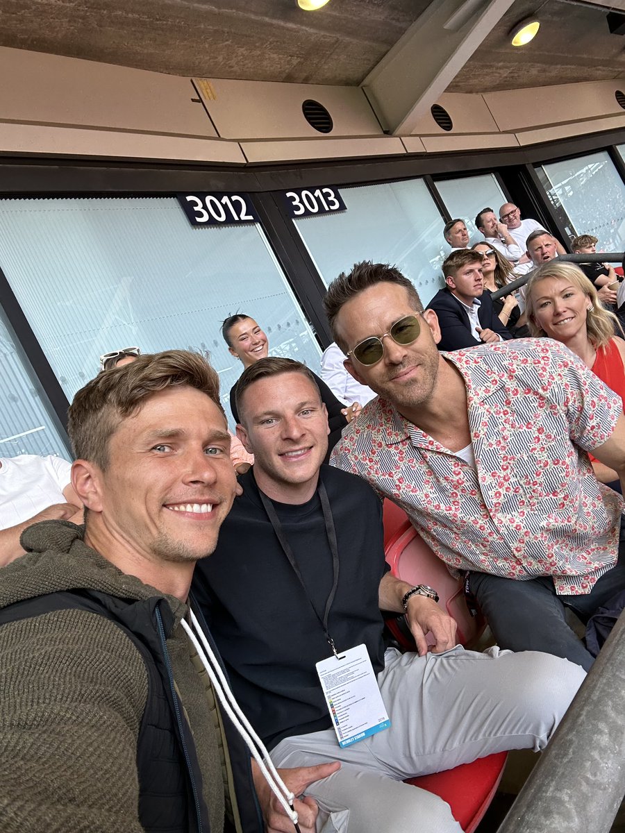 VancityReynolds's tweet photo. Thank you @ManUtd for the hospitality at the #FACupFinal
See you in San Diego July 26th https://t.co/Dtv9rqYz8A