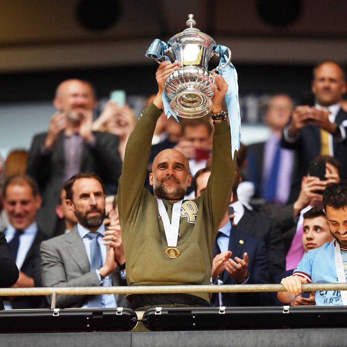 ErlingRoIe's tweet photo. Pep Guardiola.

The greatest manager of all time https://t.co/8sdqvkwdqe