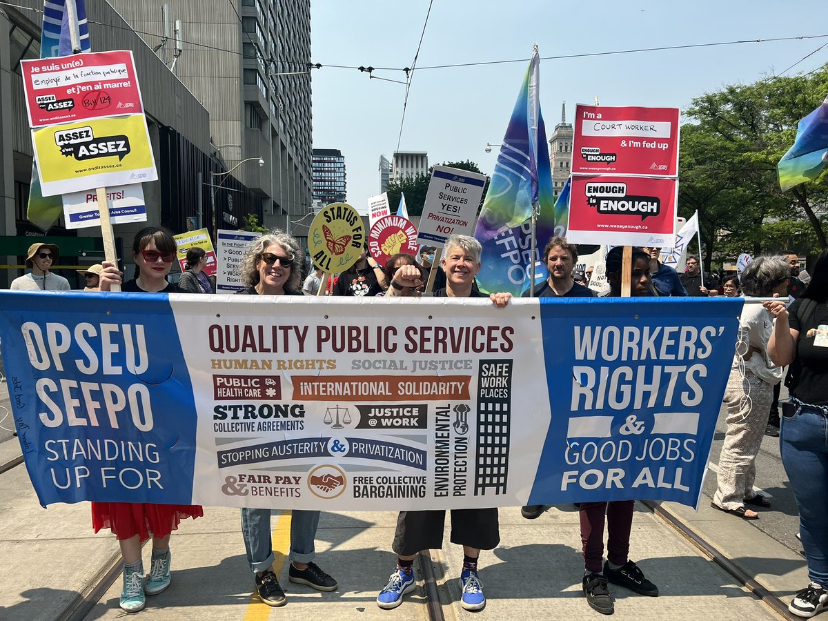 LauraThompson82's tweet photo. We are @OPSEU! Mighty, mighty OPSEU &amp; we’re here for good jobs, quality public services &amp; protecting our public healthcare system. If we don’t get we will shut it down! @fordnation enough is enough. #OPSEU #EnoughIsEnoughON #onpoli https://t.co/FyOaFSM7Iz