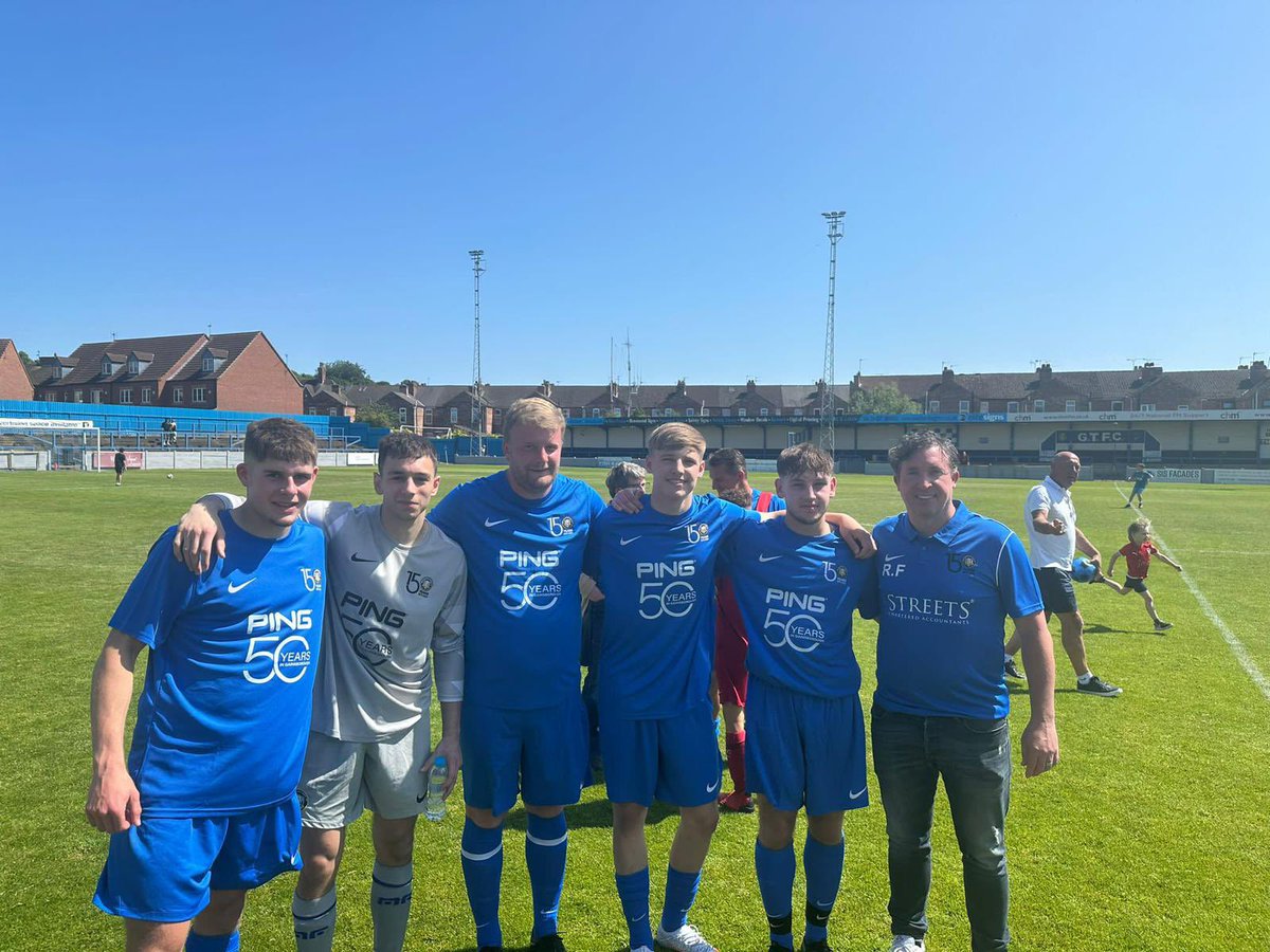 Players and staff from the Under 21s played part in the <a href="/Robbie9Fowler/">Robbie Fowler</a> <a href="/GainsTrinityFC/">Gainsborough Trinity</a> XI against a team of legends. The game ended 4-1 with Josh Fraiwald getting on the score sheet ⚽️🔵