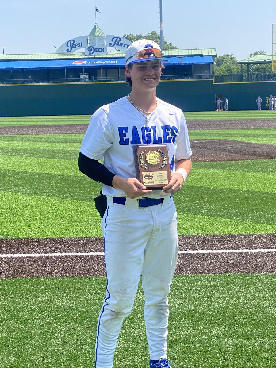 athleticsEHS's tweet image. 2023 State Quarterfinalists. Carson Shee named to all State Tournament Team. #FlyEastern