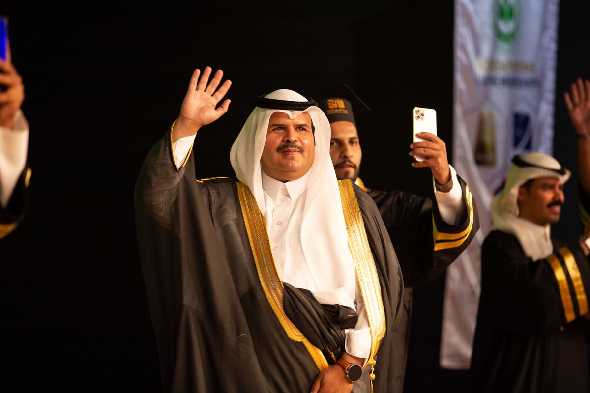 MidoceanEduKm's tweet photo. مقتطفات من حفل التخرج الثالث لجامعة الجميع الذكية

⁧#جامعة_الجميع_الذكية⁩ 
⁦#ESU⁩ 
⁦#Midocean_University⁩ 
⁦#OnlineLearning⁩ https://t.co/9YWKsmaPk4