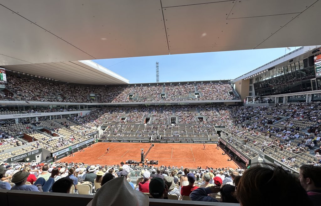 Thomas_Lbu's tweet photo. Merci @Lacoste  pour cette journée extraordinaire ! Une 2nd édition pour un  #RG2023. J’espère vous revoir très vite. 
Crocodilement 🐊 #LeClubLacoste https://t.co/253DJd1SYV