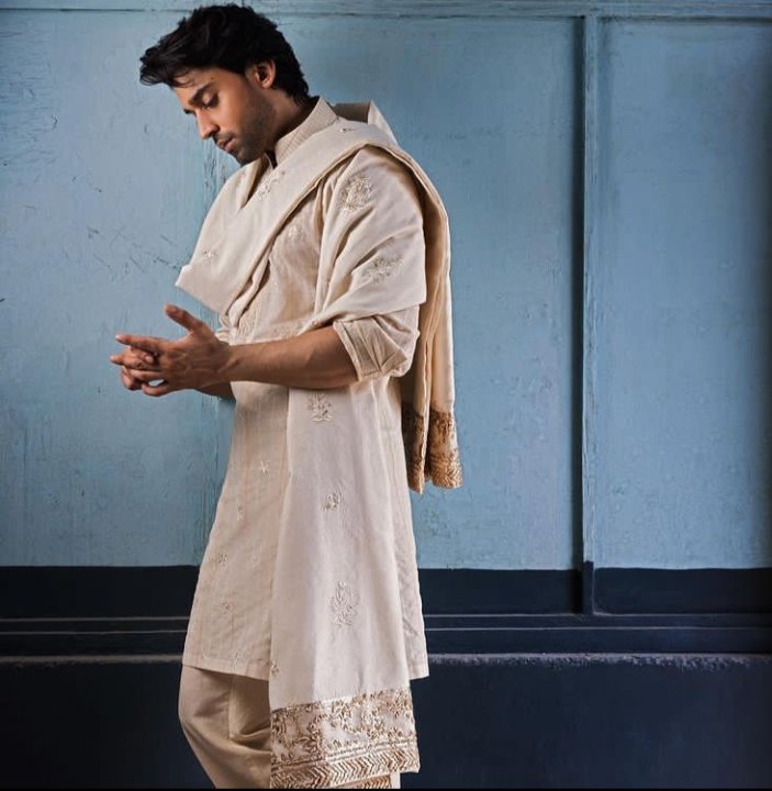 SSolozilla's tweet photo. DEMN! 

#BilalAbbasKhan 
#HBDBilalAbbasKhan https://t.co/voUOAmCFL9