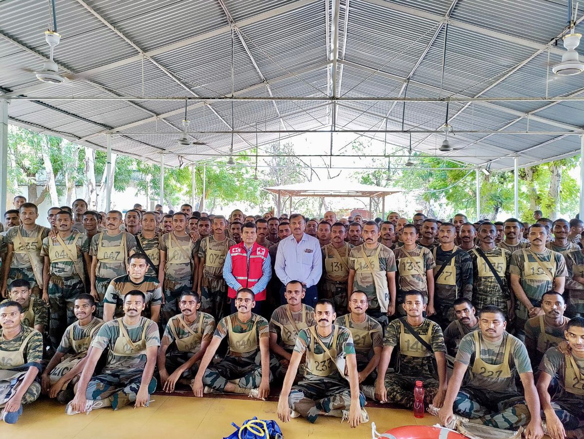redcrossgujarat's tweet photo. Under the leadership of our hon. #chairman Shri @ajayhpatel9262 sir, #IRCS organised a #training program for #primaryfirstaid and protocols where 232 SRP #youth participated and became #volunteers with #RedCross to tackle upcoming #naturaldisasters in #Gujarat region. https://t.co/qjcP3vlSro