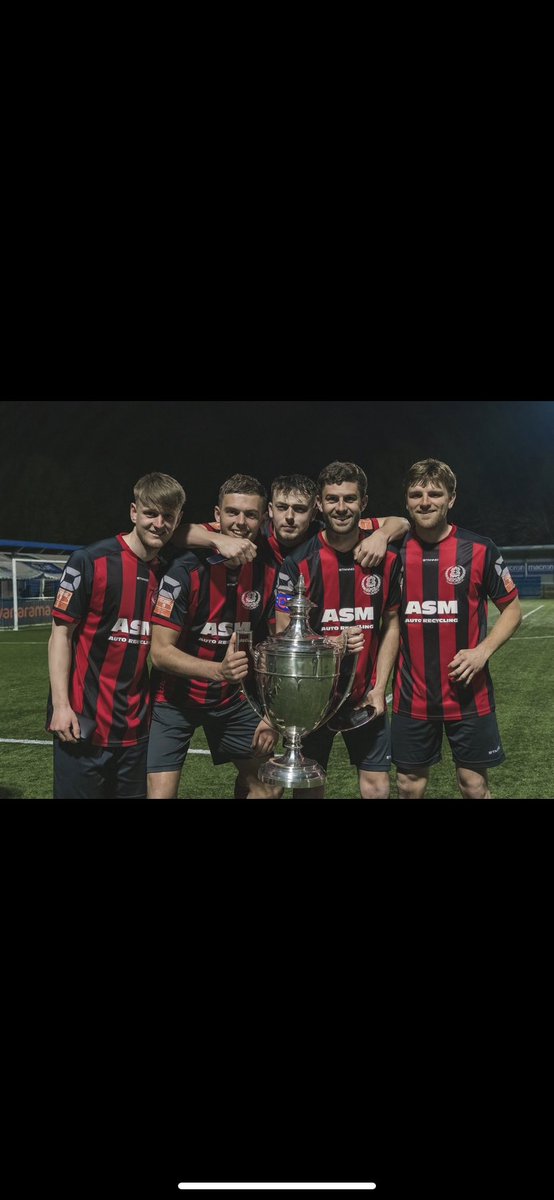 _jackgardner's tweet photo. We had a tough start to the season but we finished on a high! Thank you to everyone involved with the club over the past year, it’s been a pleasure but it’s time to move on @thameunitedfc ❤️🖤 https://t.co/JZsE0iouW0