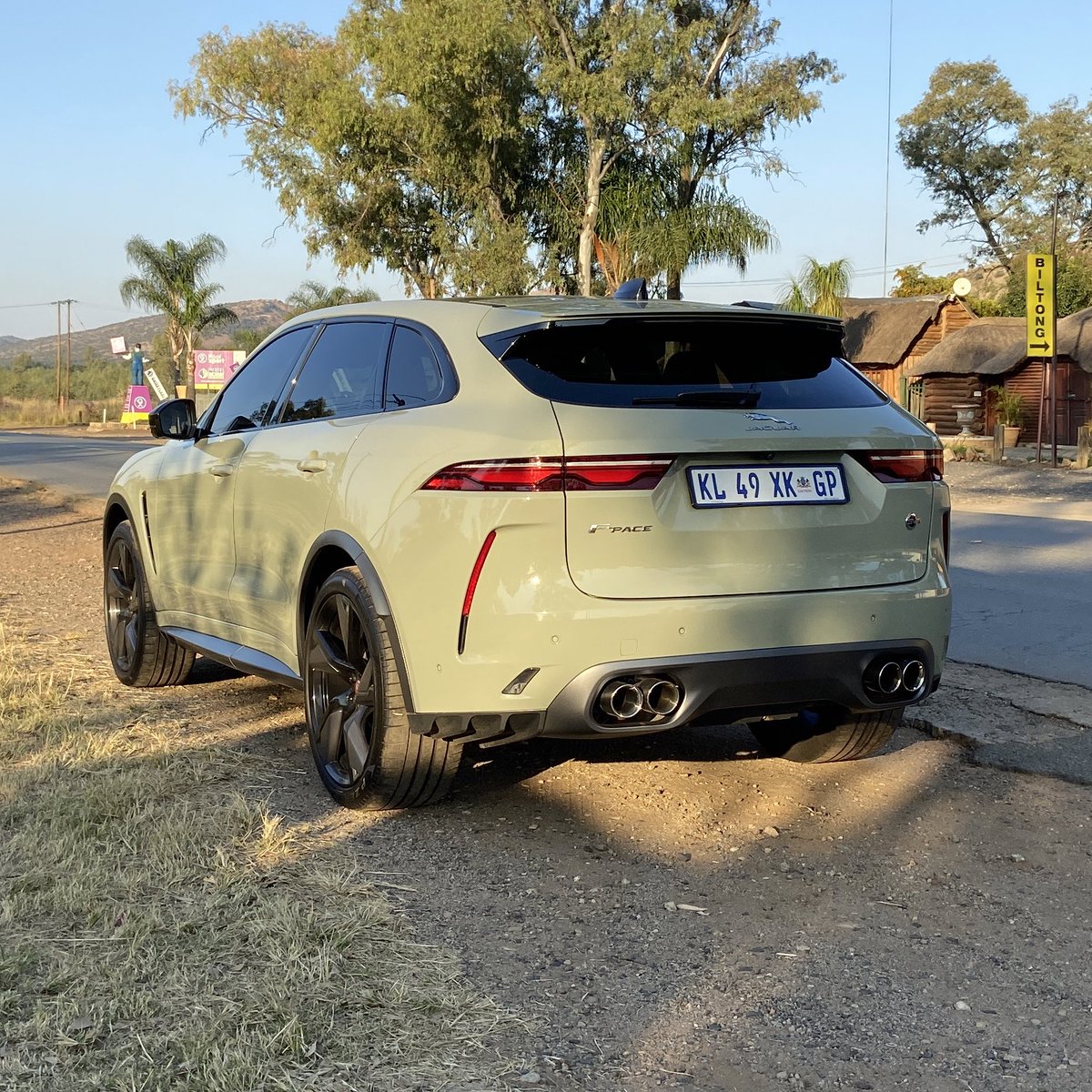 carswithgreg's tweet photo. Spent the day cruising and causing all sorts of sensory chaos.. hey that’s what it was built for 🤷🏻♂️
This @Jaguar #FPaceSVR is sublime, plush, sporty, blistering quick and still able to be somewhat normal in eco mode 😂 but damn it’s thirsty!! https://t.co/oV58f4a2BQ