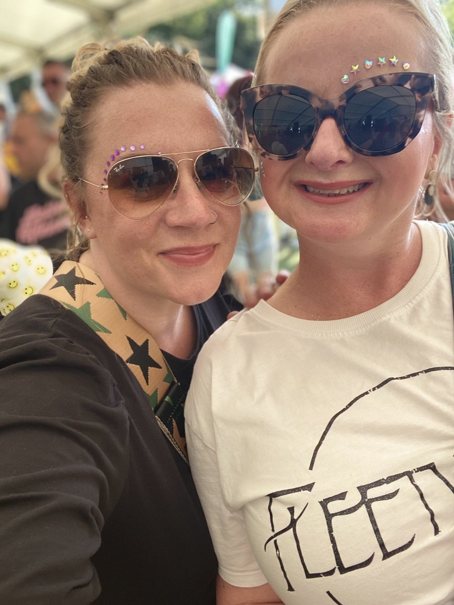 Hey <a href="/GazellebandUK/">𝙶𝙰𝚉𝙴𝙻𝙻𝙴</a> we saw you at <a href="/ShiiineOn_/">Shiiine On</a> loving the set at <a href="/MmfestivalM/">MosFest - Sheffield</a> today!!!