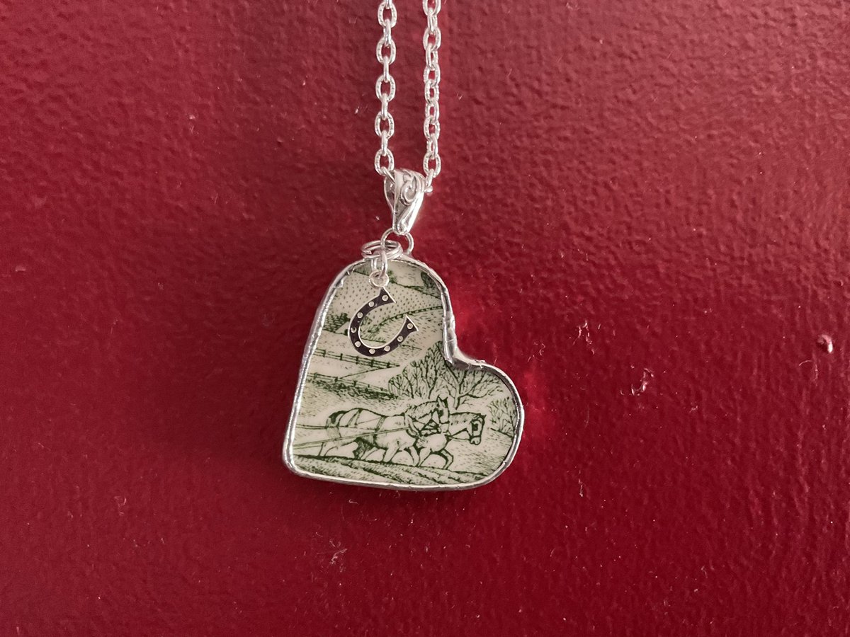 #homerlaughlin #brokenchinajewelry 
Homer Laughlin Pastoral china with a sterling silver horseshoe charm for extra good luck! Please visit our Etsy store at PandGPanoply.Etsy.com