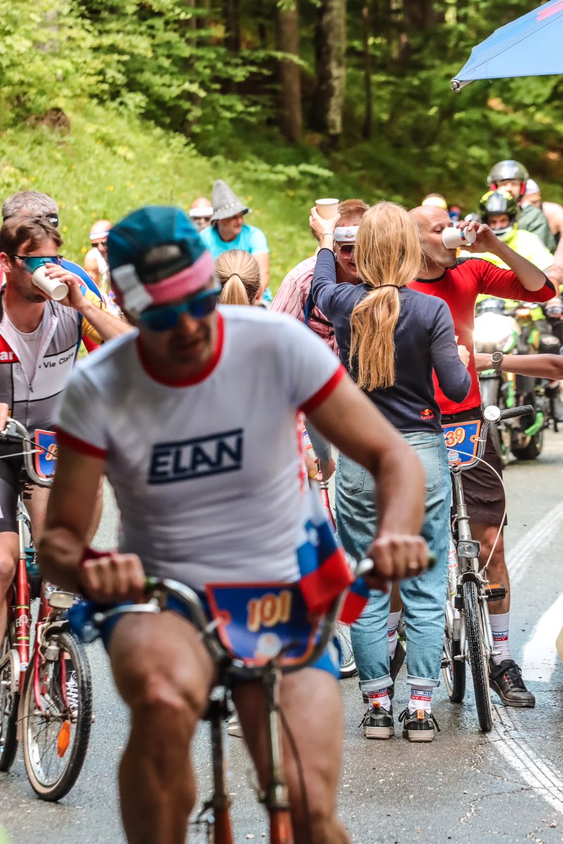 KranjskaGora's tweet photo. Innnโฆ.gremo! ๐ฅณ๐ช๐ป #redbullgonipony
#redbullgonipony #gonipony #event #retro #crazy #pony #rogbikes #vrsic #kranjskagora #julijskealpe #julianalps #myway #mojaslovenija #ifeelsLOVEnia ๐ https://t.co/cPWH0BRTmR