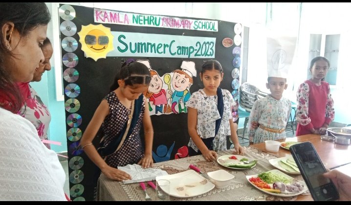 Harvind29517214's tweet photo. Grand finale of Summer Camp, Students enjoyed a lot in cooking without fire class..
@KnpsIndia @JyotiBh28005578 @KajalSh97224712 @ramande98359237 @Poojabawa https://t.co/aCUbG2AhXe