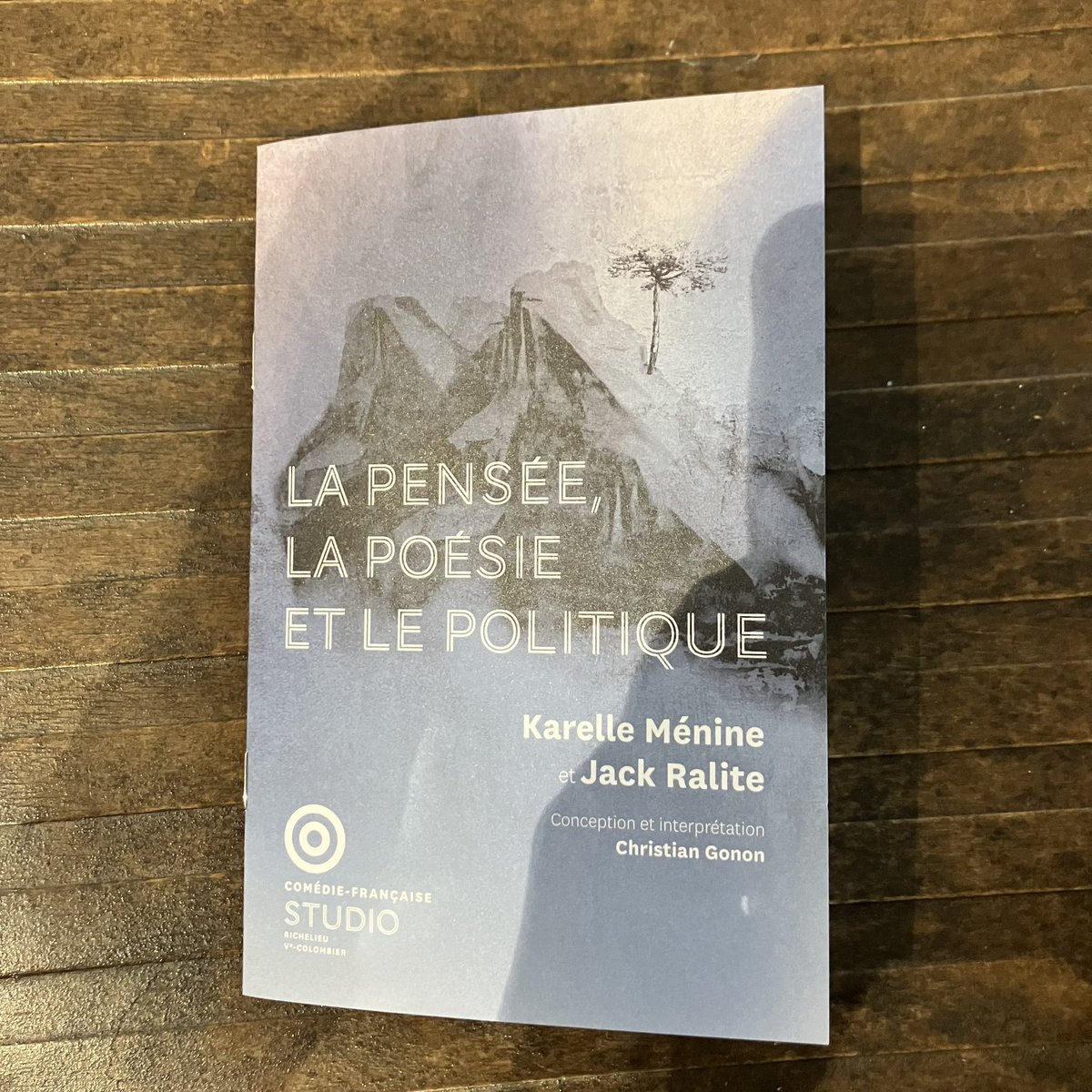 LaborSophie's tweet photo. En place @ComedieFr (2eme fois dans le week-end) https://t.co/U1BTaB6aFX