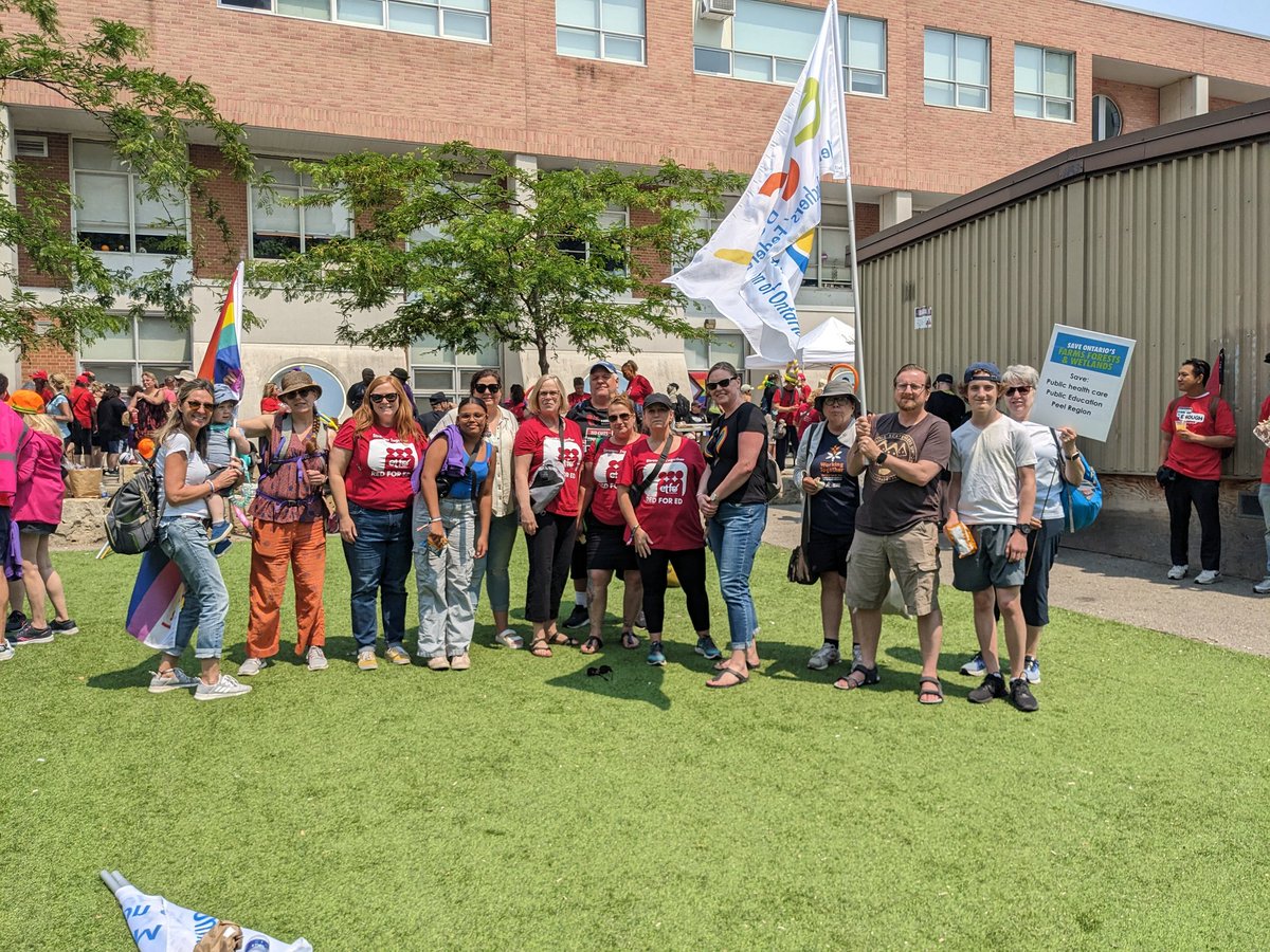 Proud to join <a href="/ElemTeachersTO/">Elementary Teachers of Toronto</a> and other education unions to tell Doug Ford #EnoughIsEnoughON! Time to fund public education the way our students deserve! #onted <a href="/ETFOeducators/">Elementary Educators</a> #onlab