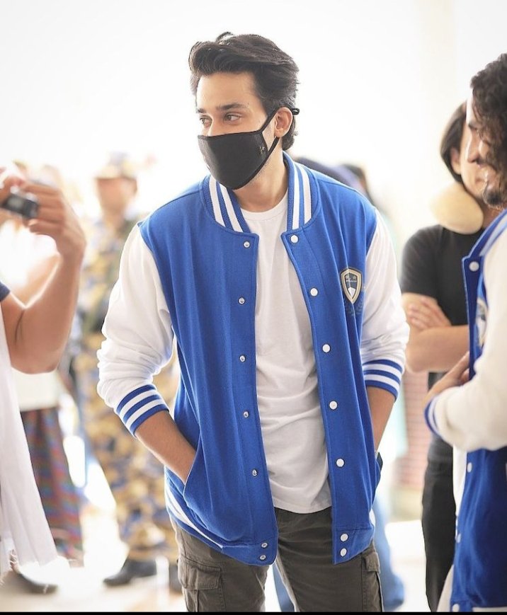 SSolozilla's tweet photo. SAAD

#BilalAbbasKhan 
#HBDBilalAbbasKhan https://t.co/oo1w6vrDux