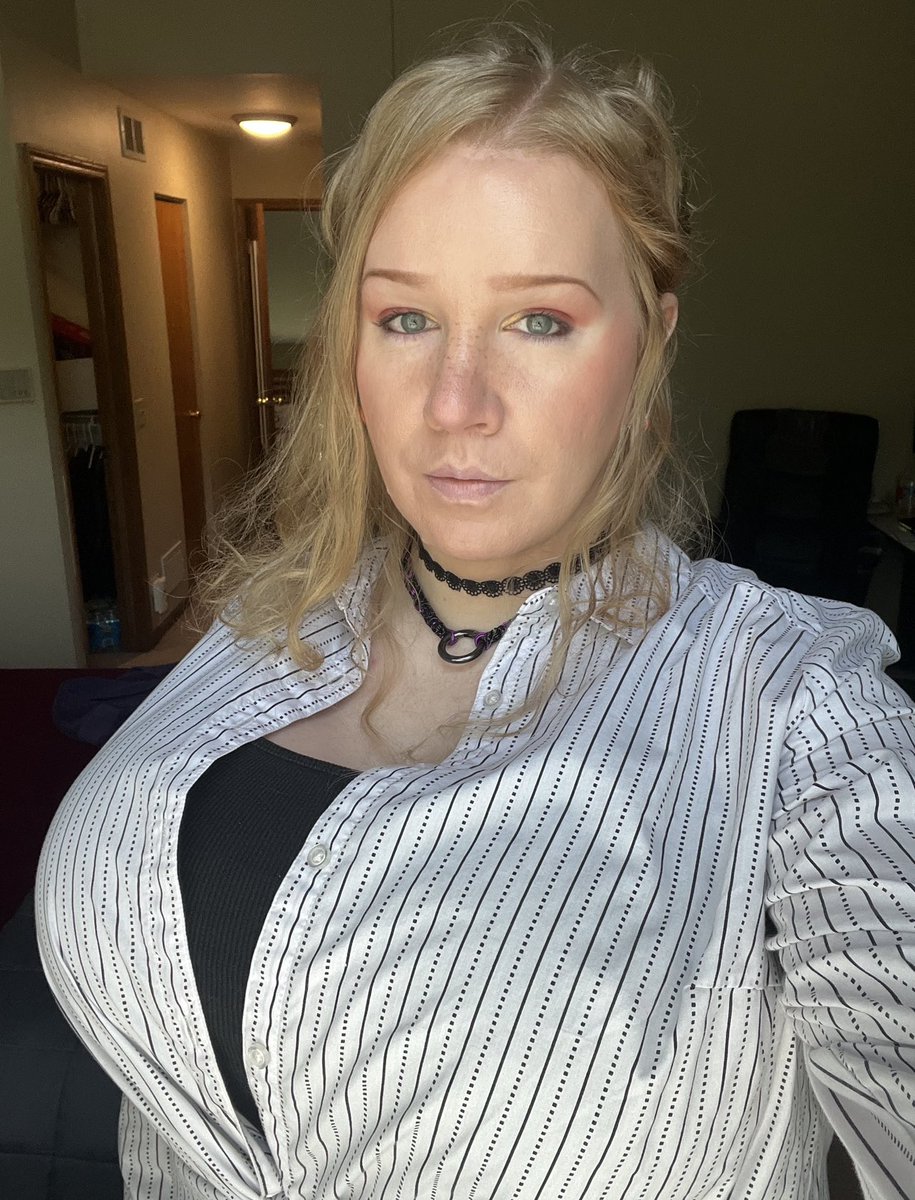 Zeni Zounds on Twitter: "Gonna be streaming on Twitch, 0F, and FansIy a