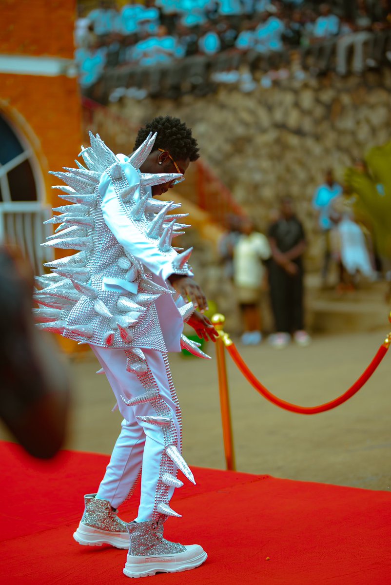 GalaxyFMUg's tweet photo. Peep youngster @LUCKYJOUG1’s prom party drip 🫢

Rate it on a scale of 1-10 https://t.co/n8uTXqJocd