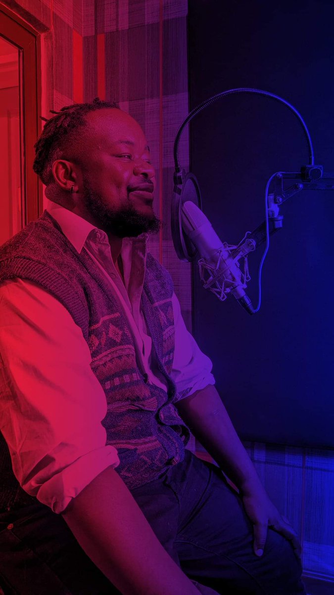 ArielZambia's tweet photo. Local Rythemes Countdown on Radio Phoenix with Clyde, talking Rhodesia to Nyasaland EP. #Radio #tour #musicmagicdays https://t.co/fDJIzlj9wf