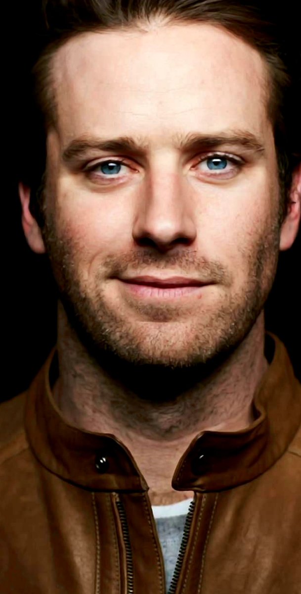 What a perfect smirk 😏 #ArmieHammer 💙