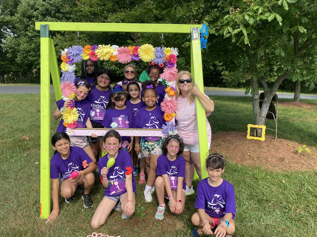 LewisBeeNews's tweet photo. Girls on the Run is so much fun!! ๐ Congrats to our Lewis girls for finishing the 5k today!! ๐ช๐ป Special thanks to our running buddies! ๐ #GOTRDE @RedClaySchools https://t.co/yRKaKEFQrG