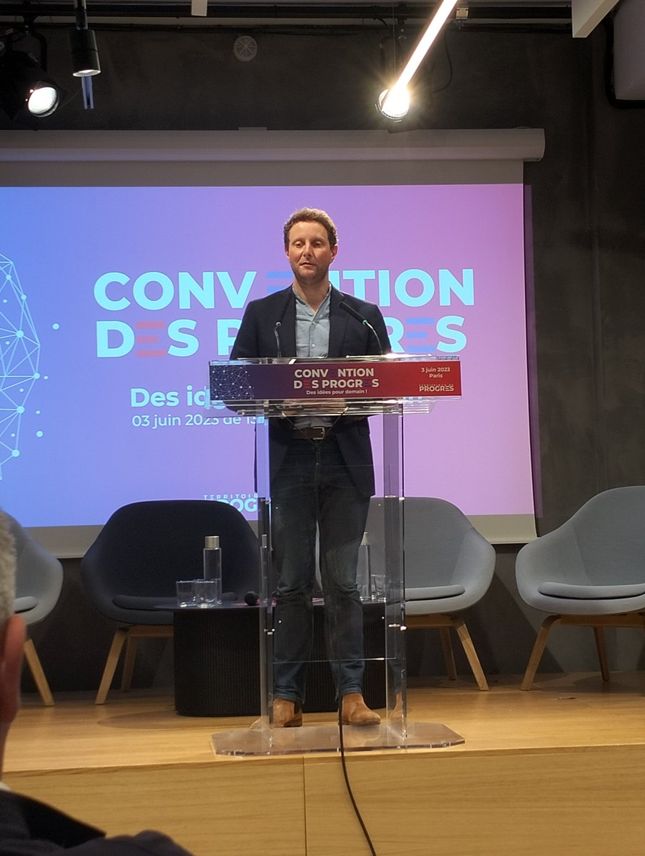TdP_DeuxSevres's tweet photo. Très belle #ConventionDesProgres de @TerresDeProgres aujourd'hui ! L'inflation, l'eau, l'IA et la démocratie au programme des échanges. https://t.co/qy1CunrLti