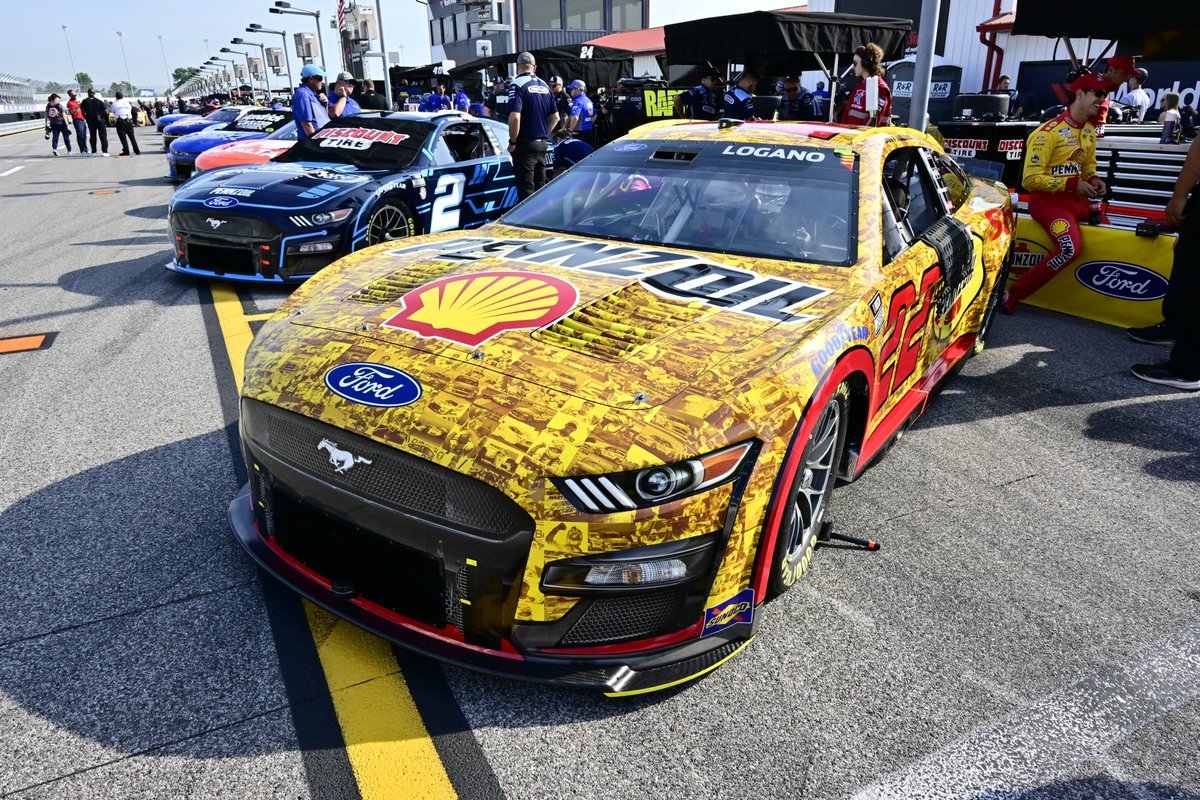 Joey Logano tweet media