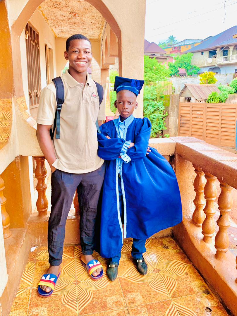 OrmanKamara's tweet photo. #graduation For Bailor Jalloh   Astonishing compassion for graduating from primary school level to Secondary Education.@BailorJalloh #Ormankamara2 Graduation 🎓  🎓 https://t.co/bemIk6nyqM