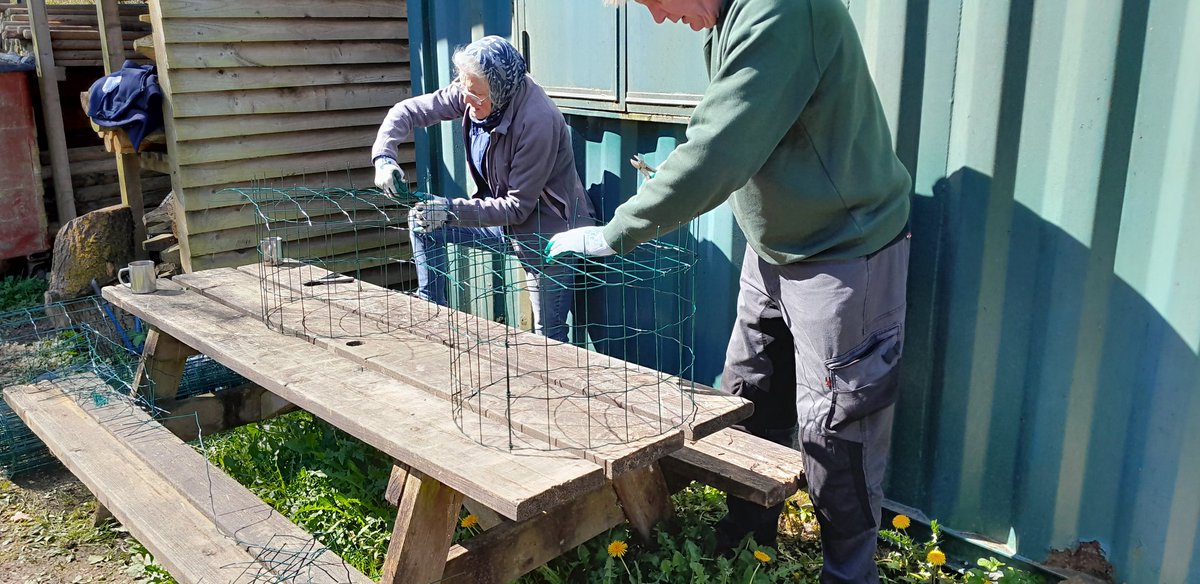 ntsandscalehaws's tweet photo. It's #NationalVolunteersWeek and @ntsandscalehaws wouldn't be the same without the passion, knowledge, and commitment of the volunteers
  So, from the #rangers @DazM1971 and @emi_jane1 we say a big THANK YOU 😊😊 We couldn't do it without you 💪💪 https://t.co/tWGhelk2N9