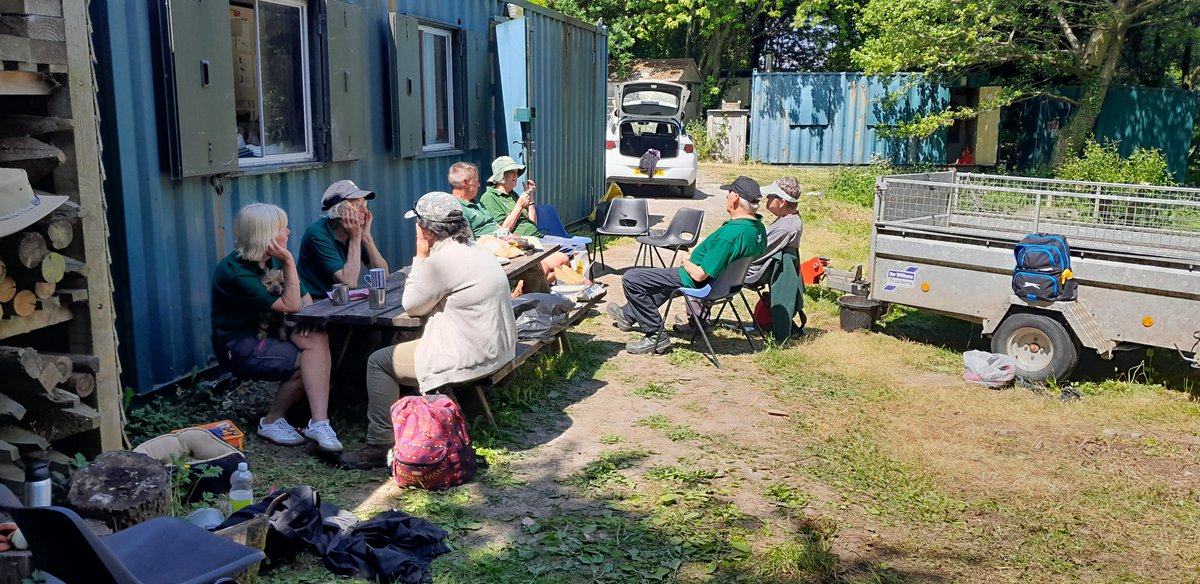 ntsandscalehaws's tweet photo. It's #NationalVolunteersWeek and @ntsandscalehaws wouldn't be the same without the passion, knowledge, and commitment of the volunteers
  So, from the #rangers @DazM1971 and @emi_jane1 we say a big THANK YOU 😊😊 We couldn't do it without you 💪💪 https://t.co/tWGhelk2N9