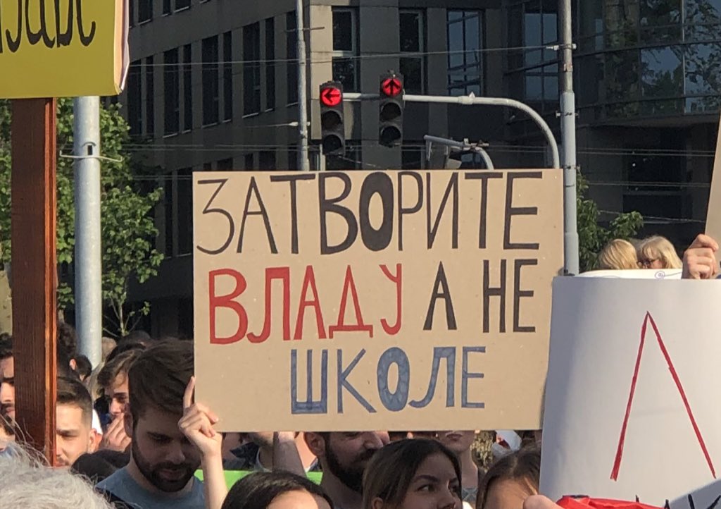 i_cirkovic's tweet photo. Zatvorite Vladu a ne škole 
#SrbijaProtivNasilja https://t.co/5Vn9yTuBIm