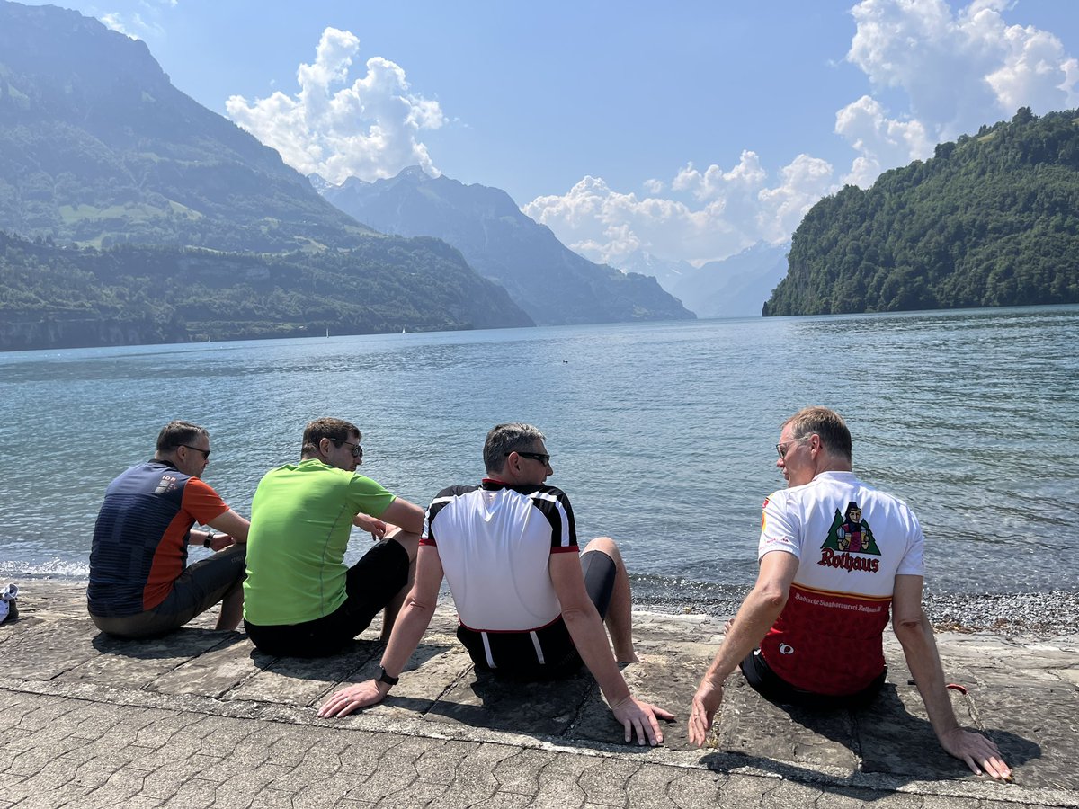 satusgr's tweet photo. 2ter Tag des Bikeweekends. Wunderbare Tour - Bravo an einige unsere Biobiker! 1610 Höhenmeter ist Sack 💪. Danke an Conny für das feine Apéro ! Unser Verein ist halb überall vertreten. #mehrbike #mehrmann #mehrfun https://t.co/JjKXpsDglU