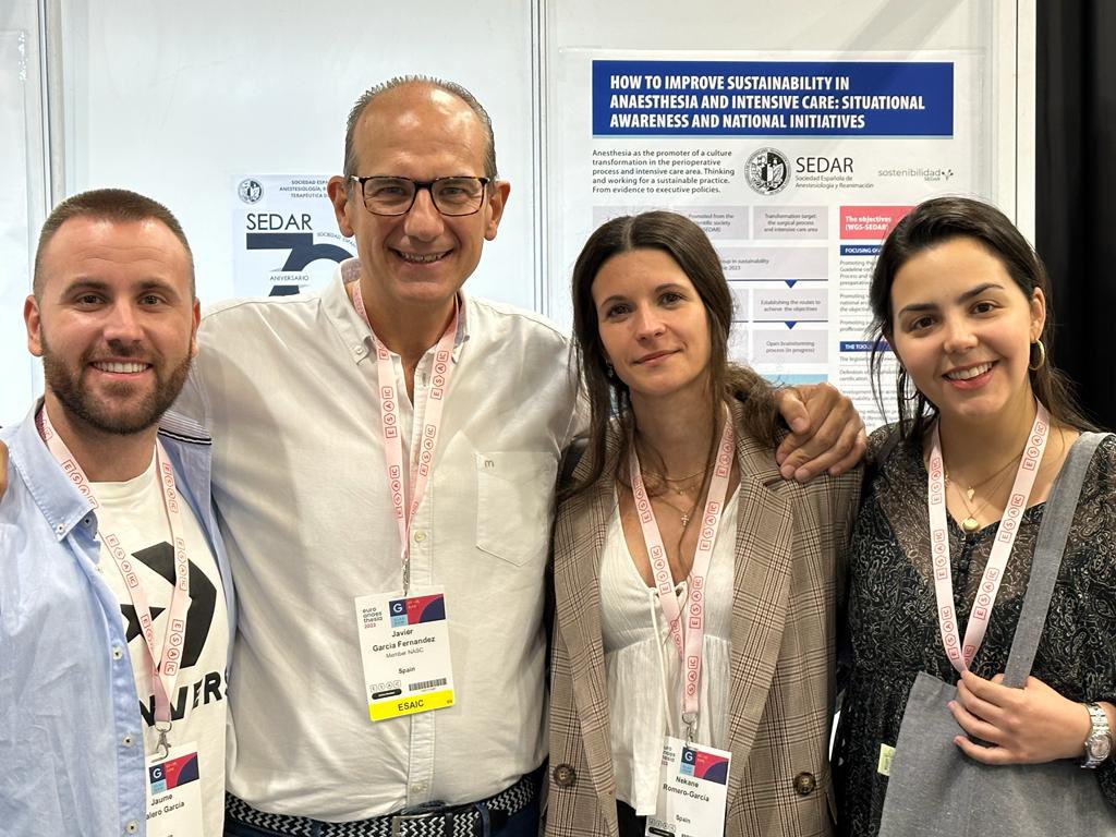 JG_Anestesia's tweet photo. Representando a @sedar_es en @ESAIC_org, #ES23. Muy orgulloso de dar visibilidad a nuestra especialidad y seguir recibiendo feedback de todos los anestesistas españoles. 💪🏻💪🏻. Seguimos, siempre con #orgullodeseranestesista https://t.co/dqd9W6gLXR