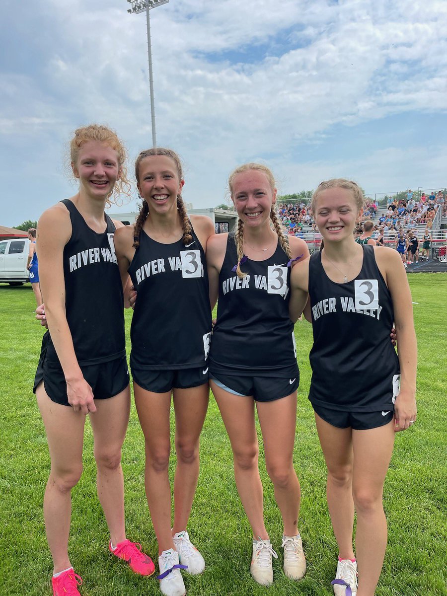 TigerActivities's tweet photo. 4x800m relay champs going to state! 3 times in a row and new team record! https://t.co/KQ98Kymeye