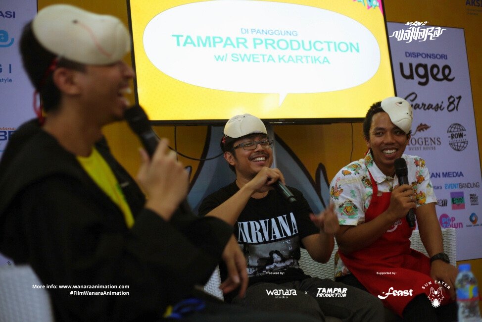 pehagengsi's tweet photo. Day 1 @peskombdg 🐼

Trims yg udah nimbrungin di presentasi projek terbaru kami #FilmWanaraAnimation sore tadi w/ @IrulPinter_ &amp; mas @SwetaKartika seru!!! 

Ayo dukung projek kami melalui https://t.co/iFSmYn36pJ &amp; sampai jumpa besok. Mampir ke lapak kita yak...

pic: @piluspay https://t.co/jXcFfwDJrV
