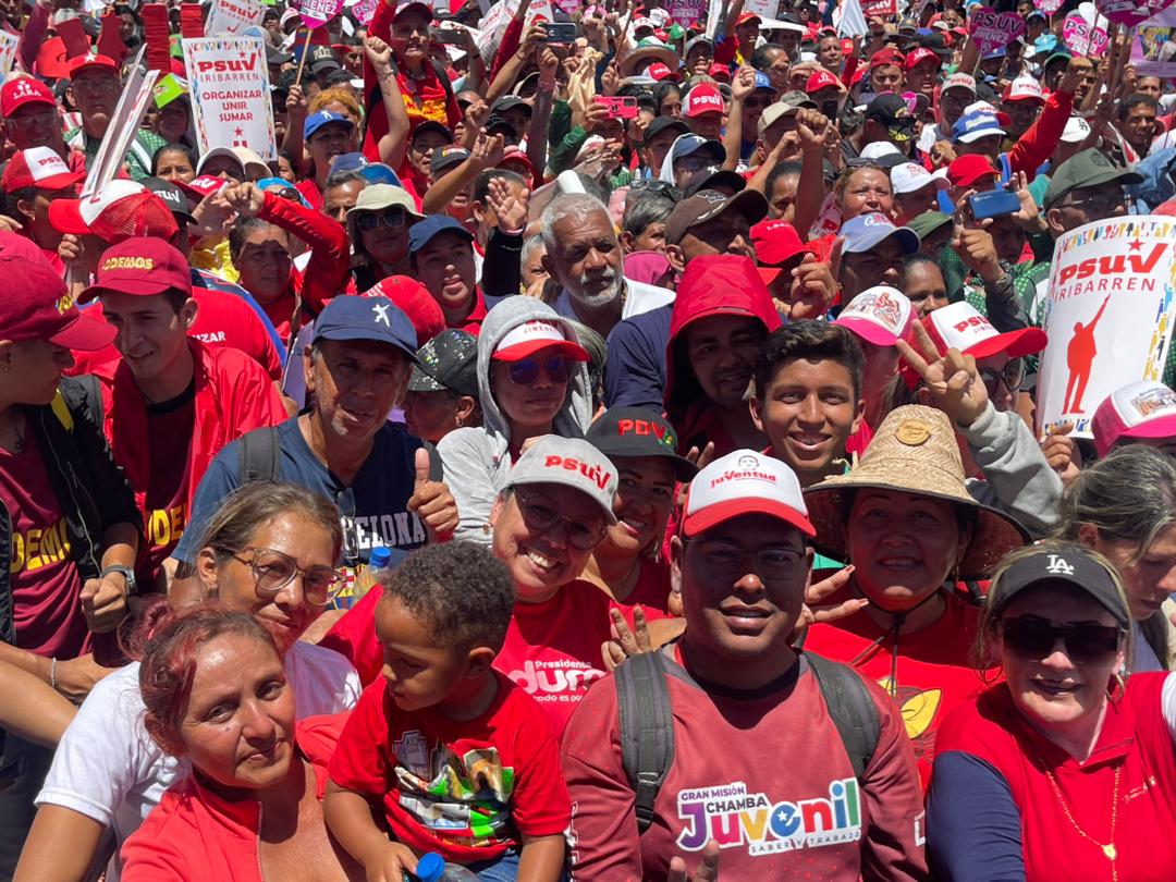 PsuvIribarrenVe's tweet photo. #IribarrenConMaduroMas | Militancia del @PartidoPSUV del municipio Iribarren, llenan las calles en Barquisimeto de amor y entusiasmo en defensa de la Revolución Bolivariana.

#EnLaraNosResteamosConMaduro
#VenezuelaYTürkiyeUnidas

@NicolasMaduro @dcabellor @JacquelinePSUV https://t.co/yTxkesXVBG