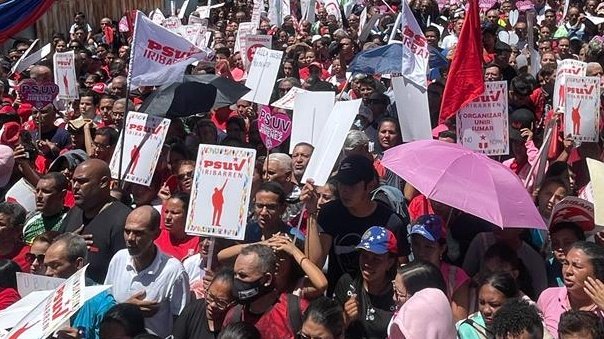 PsuvIribarrenVe's tweet photo. #IribarrenConMaduroMas | Militancia del @PartidoPSUV del municipio Iribarren, llenan las calles en Barquisimeto de amor y entusiasmo en defensa de la Revolución Bolivariana.

#EnLaraNosResteamosConMaduro
#VenezuelaYTürkiyeUnidas

@NicolasMaduro @dcabellor @JacquelinePSUV https://t.co/yTxkesXVBG