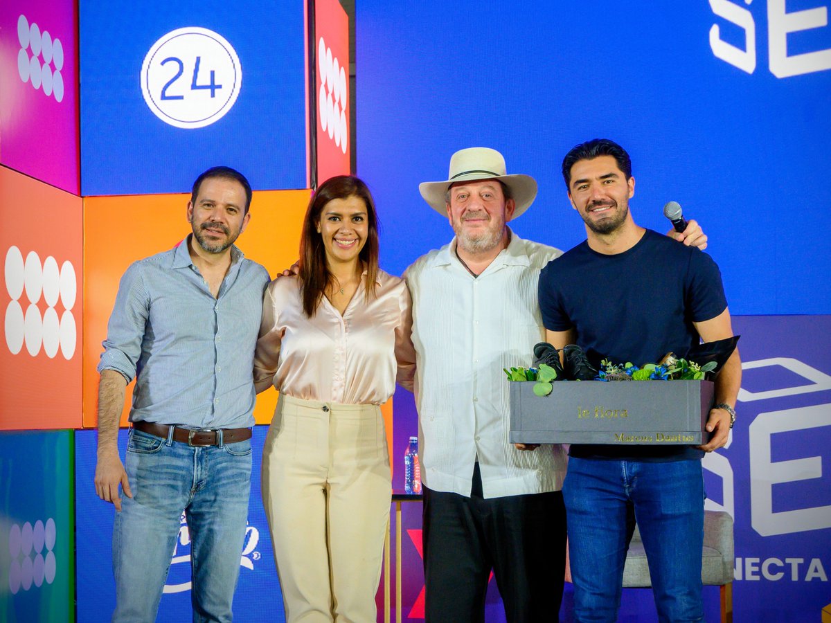 DrMANGAL's tweet photo. ¡Con una conferencia magistral, engalana nuestro cierre de charlas de la #SemanaDelEmprendedor el gran @mdantus con una asistencia de más de 1,300 creativos! https://t.co/t8fd8V3M7N