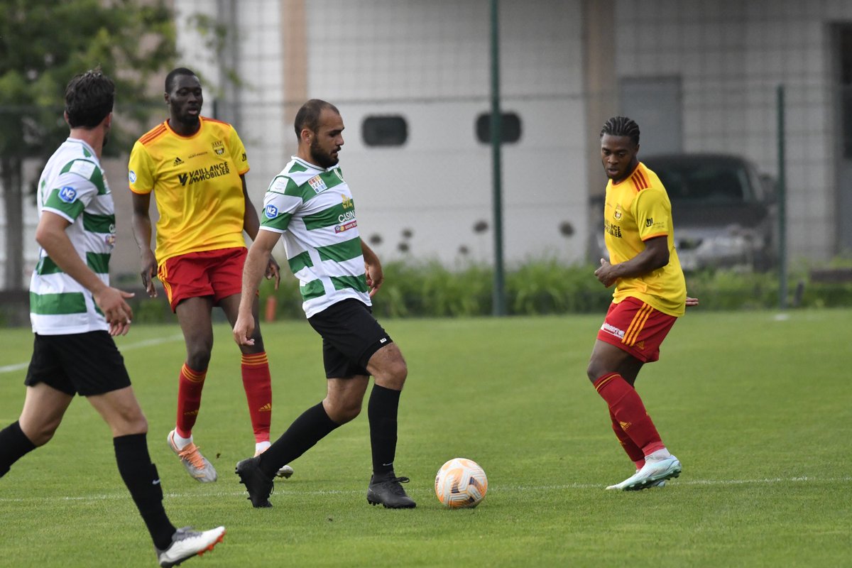 FCSete34's tweet image. 45&apos; ⏱️ 3-1 à la pause pour les locaux #National2

📸 @sulyvanmanfroi