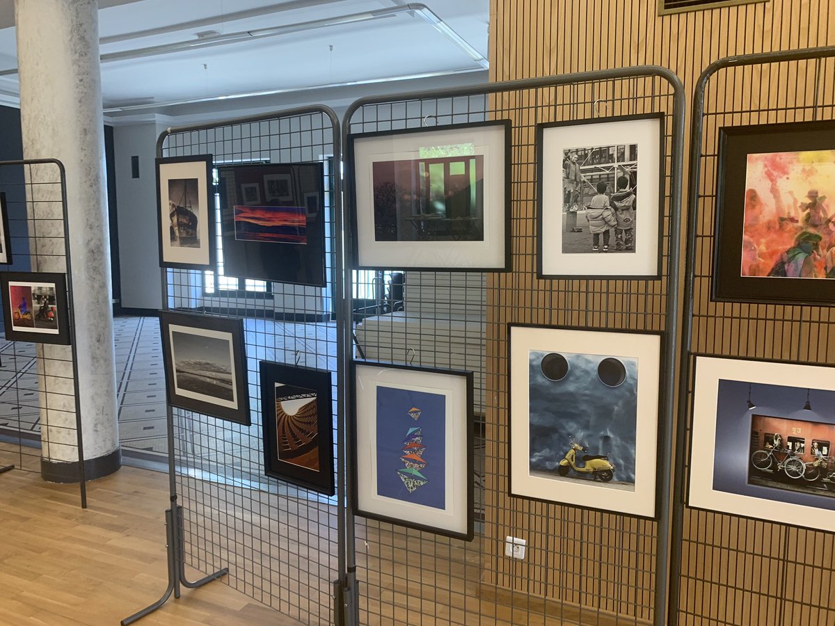 acharpentier85's tweet photo. 📷 Vernissage sur #Lucon de l’association ClicPhoto85 à la salle des fêtes de la Ville de Luçon. L’occasion de découvrir plusieurs thèmes tels que la nature ou encore la photo de l’année pour chaque membre.  N’hésitez pas à vous y rendre ce dimanche. 📸
@DepVendee @villedelucon https://t.co/SVnFAPX1oO
