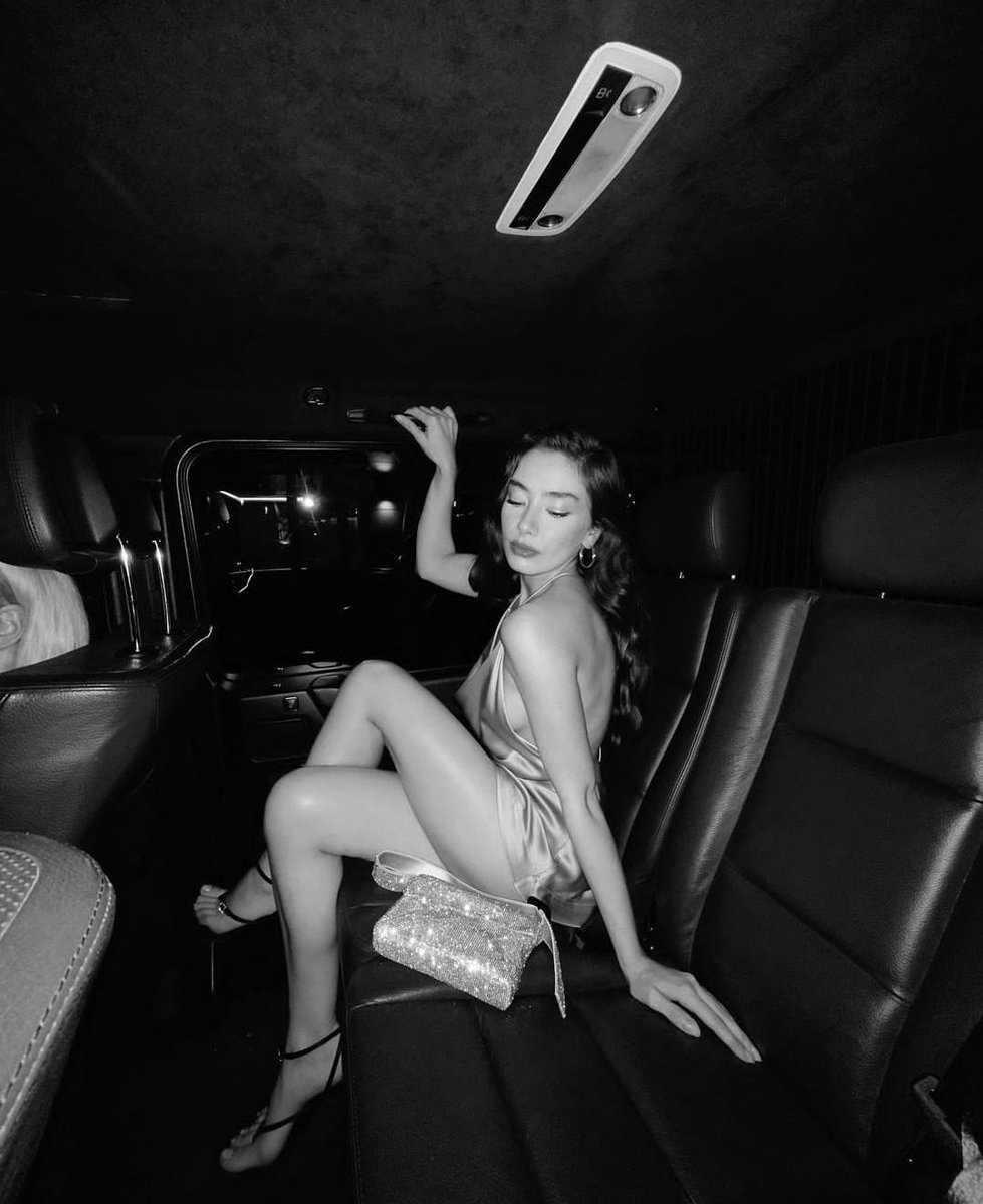 huyde12's tweet photo. Yangın yeri hep buralar sayende ❤️‍🔥

#NeslihanAtagül https://t.co/iTNfaG2yxV