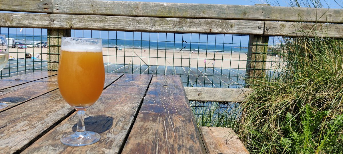 M3TALDetector's tweet photo. Lovely lunch at @Harrys_Shack this afternoon. Such amazing weather and beautiful coast in our wee country! The shack special pint Barmouth(?) Was delicious! And the kilkeel cod in a Thai sauce was superb! Till next time! https://t.co/c93L2OK11v