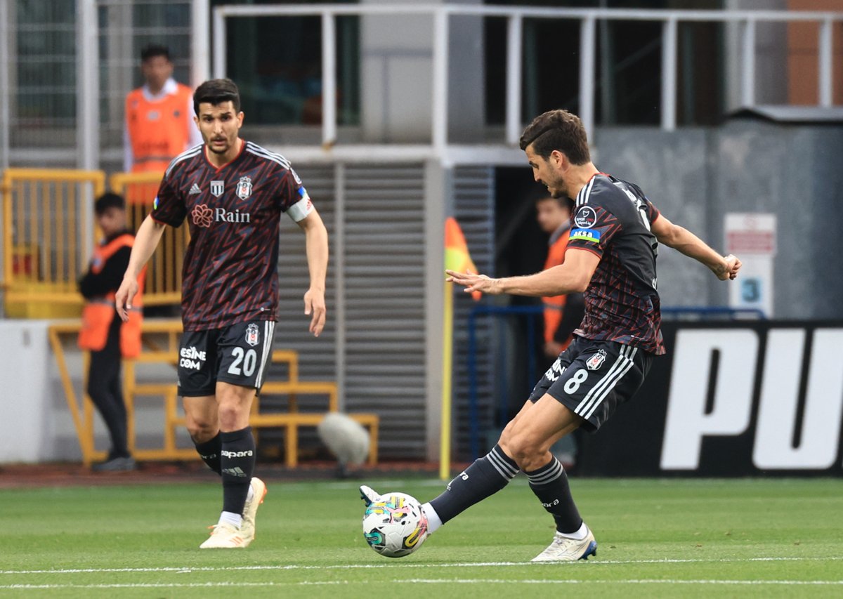 📸 Karşılaşmanın ilk yarısından fotoğraflar.

#KASvBJK