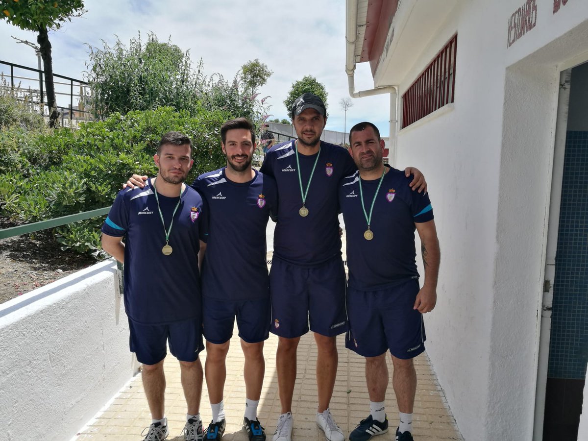 Hoy hace 6 años de mi último partido en el <a href="/RealJaenCF/">Real Jaén C.F.</a> en la final de Copa que ganamos ante muchos de mis actuales jugadores del <a href="/CDHispania/">CD Hispania ⭐⭐⭐⭐⭐</a>. Jugadorazos que han llegado a ser profesionales como Pepe, <a href="/aaddrriiian/">adri ruiz</a> <a href="/Alvaro17RJ/">Álvaro Alcázar.</a> o <a href="/fran_ortuno14/">Fran Ortuño</a> y otros que siguen en nuestro fútbol