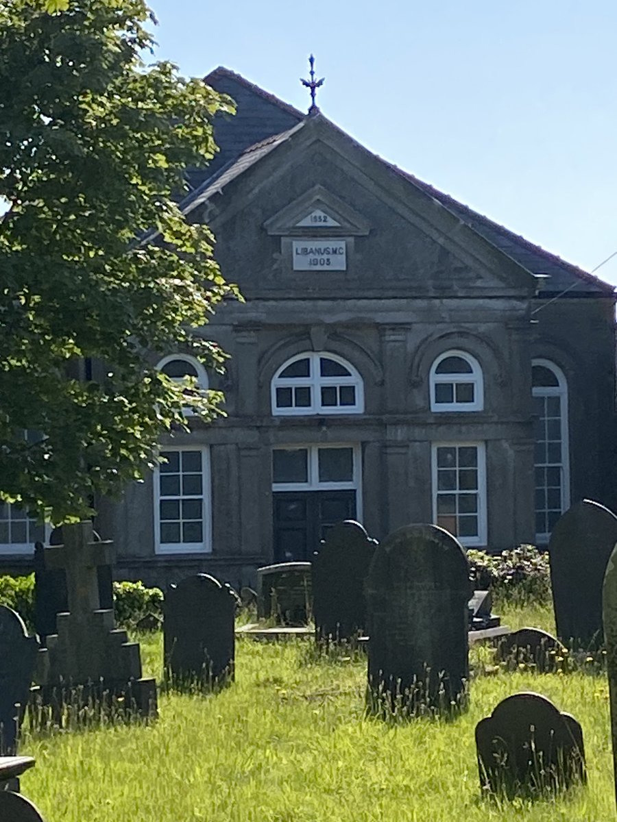 Megthelibraria1's tweet photo. The old school house and chapel #Llanfechell #Anglesey https://t.co/2s2PKdxJ4j
