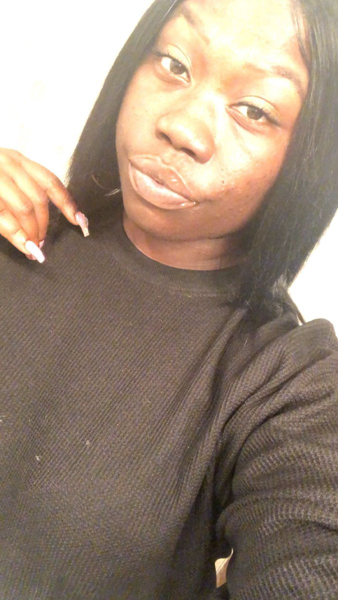 DajonTee's tweet photo. Nothing but pain in my face. I had never been so hurt in my fuckin life dawg. I just lost my best friend the month before on my birthday. It took me almost 2 years to move on from that moment. Literally died 30 secs after us parting ways from celebrating my bday. 😢 #LLPLUG #TSF https://t.co/4UFlF0Gn6P